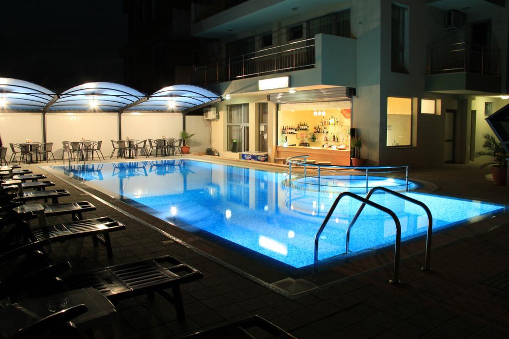 Guest House Ask Primorsko Bagian luar foto