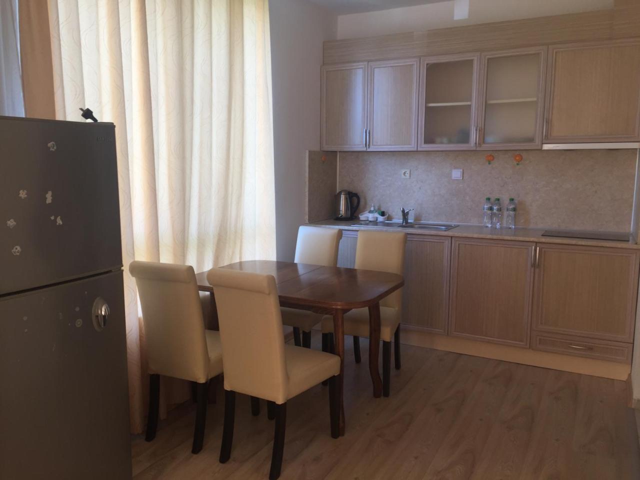 Guest House Ask Primorsko Bagian luar foto